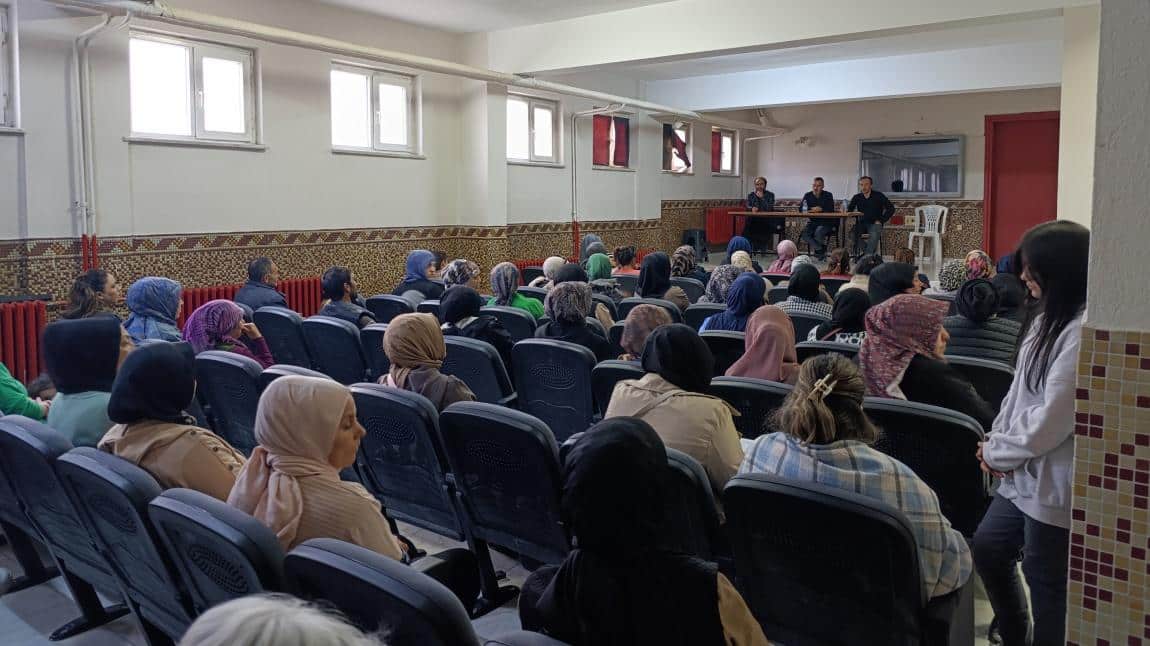 2025-2026 Eğitim Öğretim Yılı Veli toplantısını gerçekleştirdik 